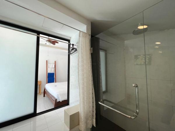 스탠다드 룸 킹사이즈 침대, The Snug Airportel   Phuket Airport
