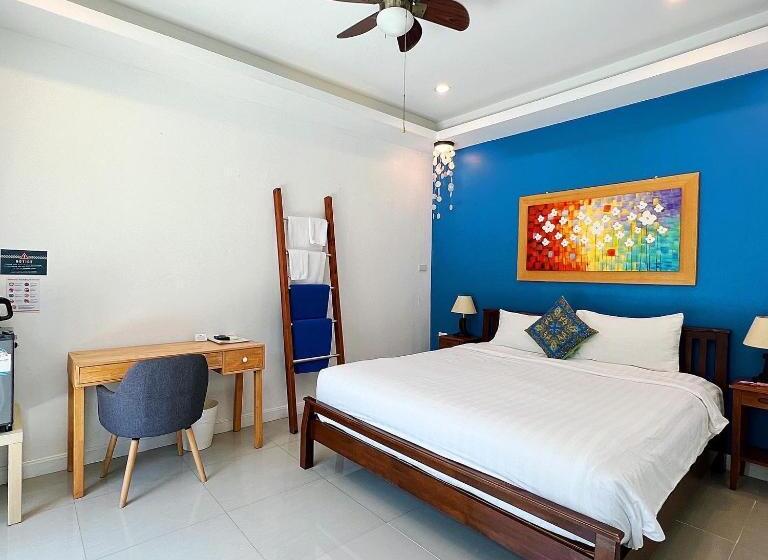 스탠다드 룸 킹사이즈 침대, The Snug Airportel   Phuket Airport