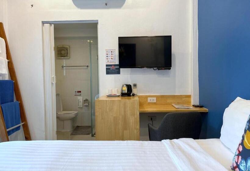 标准间带阳台, The Snug Airportel   Phuket Airport