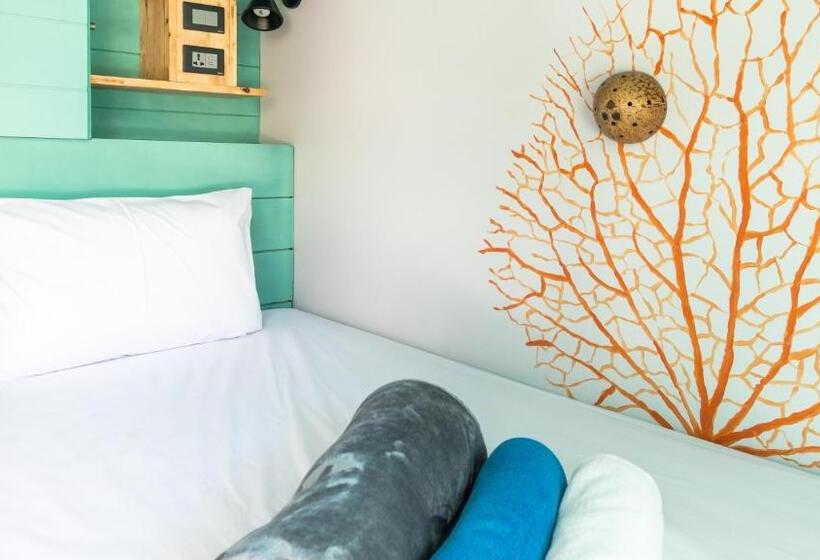 共用房间的床, The Snug Airportel   Phuket Airport