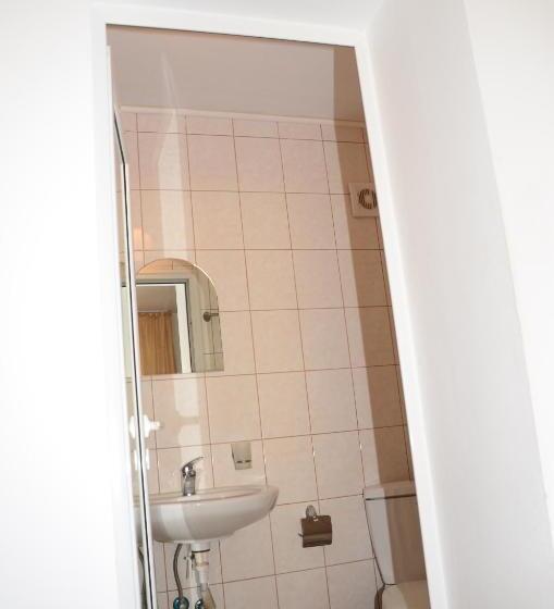 חדר משפחתי נוף לגינה, Veda Guest House