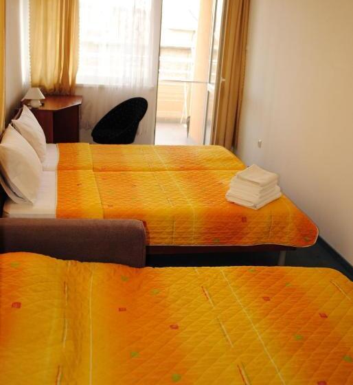 חדר משפחתי, Veda Guest House