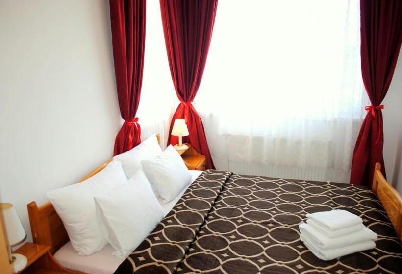 דירת חדר נוף לגינה, Veda Guest House