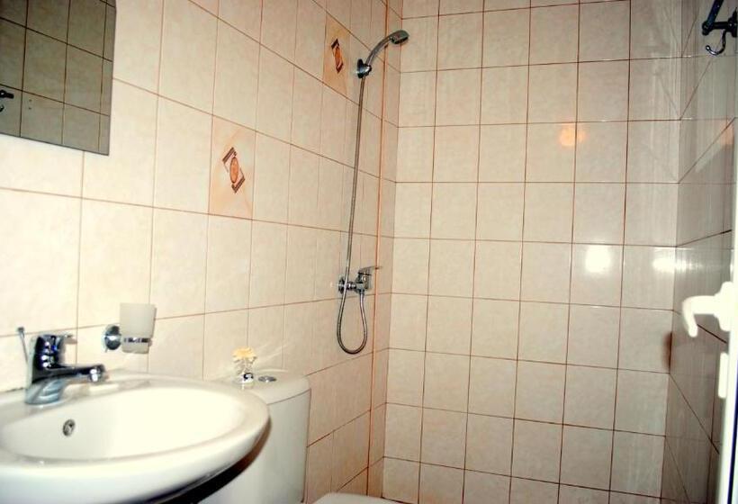 דירת חדר נוף לגינה, Veda Guest House