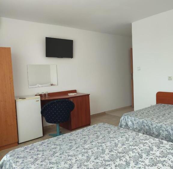 חדר דלוקס לשלושה, Veda Guest House