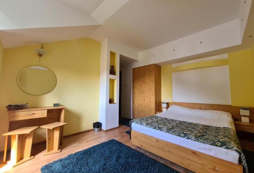 经济房, Pension Marina