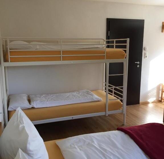 ファミリールーム, Pension Neulen