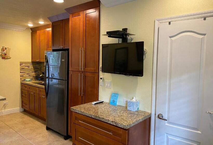 إستوديو قياسى سرير كينج, Atlantic Shores Vacation Villas