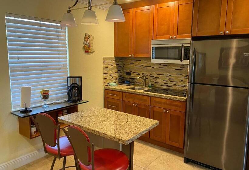 Студио Стандарт Кровать Кинг, Atlantic Shores Vacation Villas