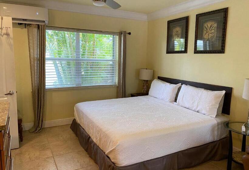 إستوديو قياسى سرير كينج, Atlantic Shores Vacation Villas