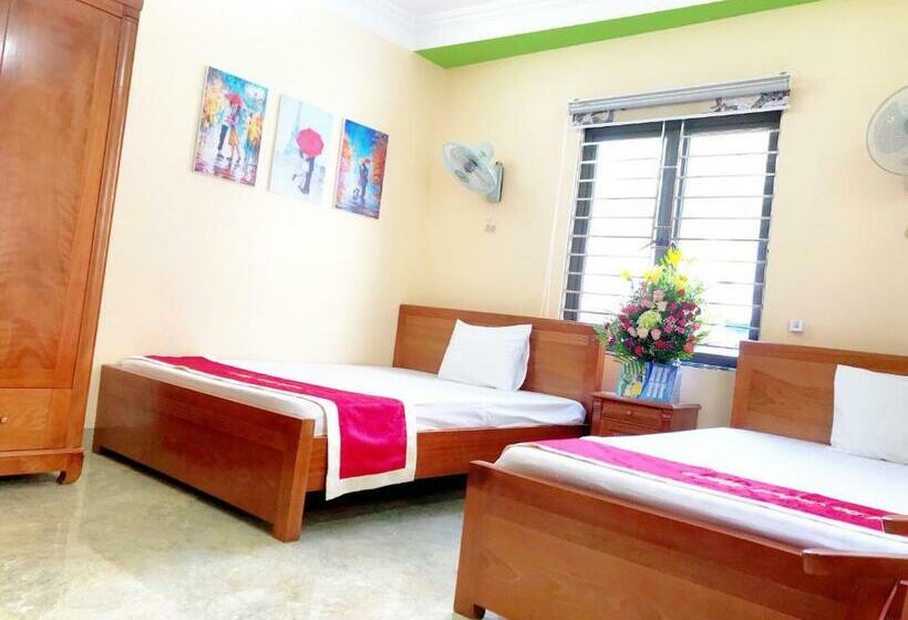 اتاق استاندارد با چشمانداز کوهستان, Nhat Mai