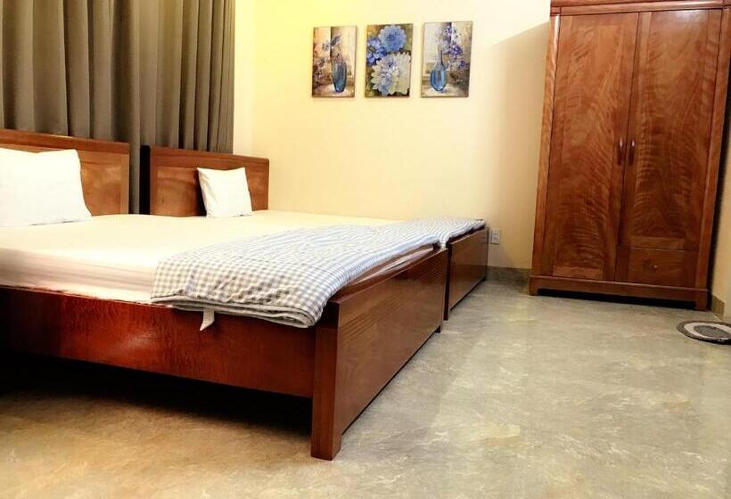 اتاق استاندارد چهار تخته, Nhat Mai