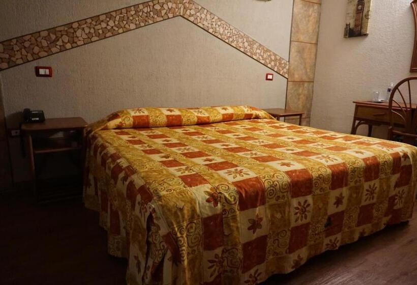 キングサイズベッドのスイートルーム, Plaza Crystal