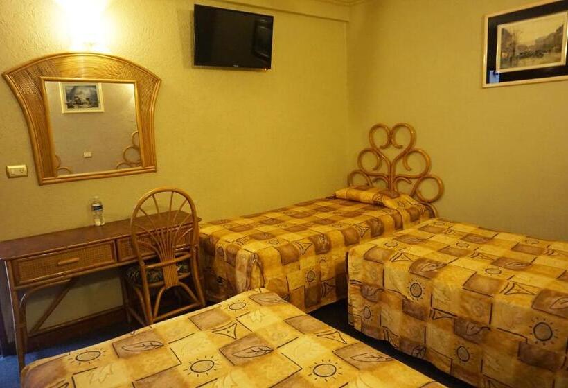 Трежместный Номер Economy, Plaza Crystal