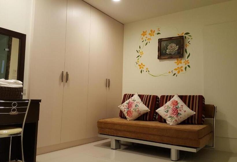 اتاق استاندارد چهار تخته, Qinbianlu B&b