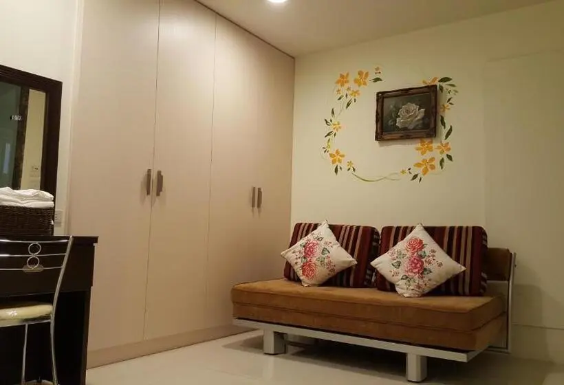 اتاق استاندارد چهار تخته, Qinbianlu B&b