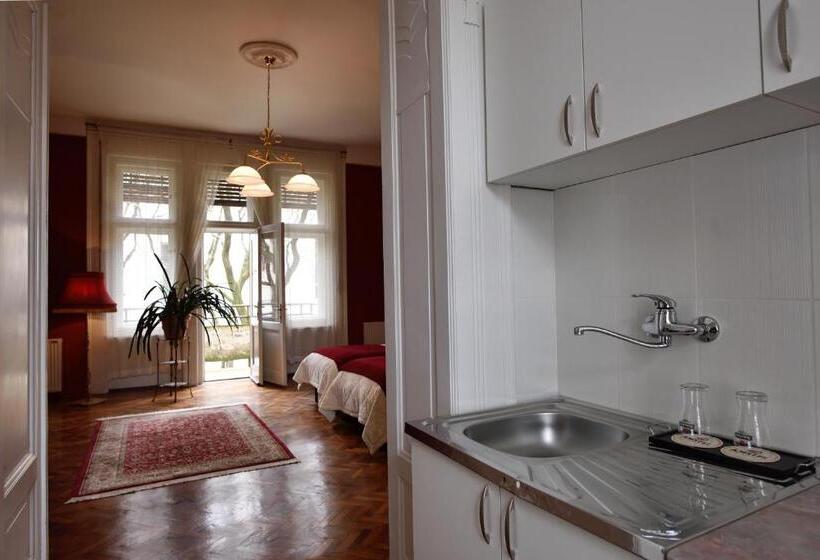 آپارتمان 1 خوابه, Bed And Breakfast Caffe Caffe