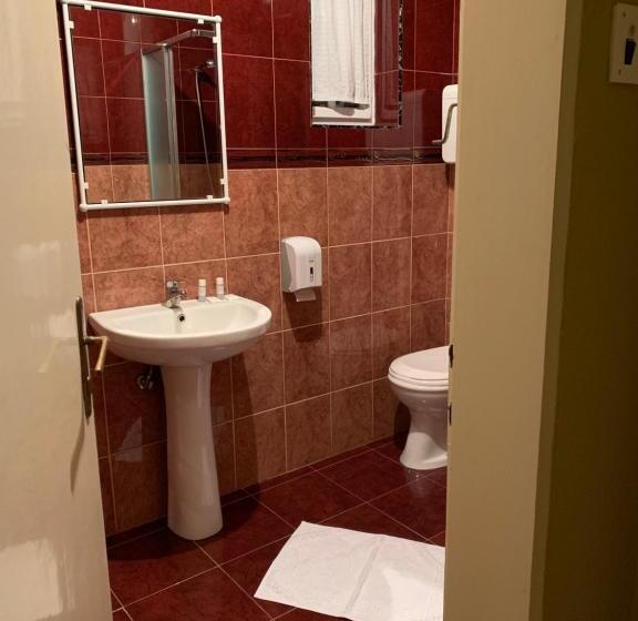 سوئیت با بالکن, Bed And Breakfast Caffe Caffe