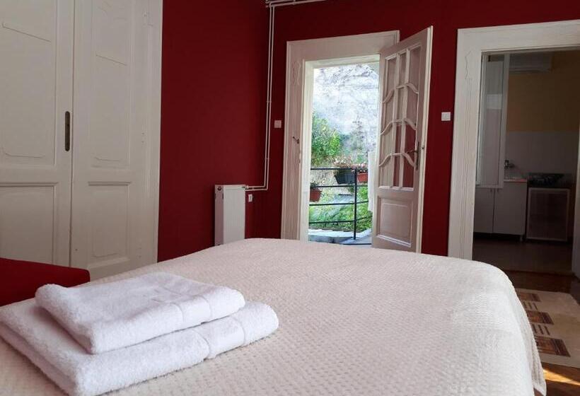 سوئیت با بالکن, Bed And Breakfast Caffe Caffe