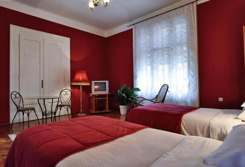 اتاق لوکس, Bed And Breakfast Caffe Caffe