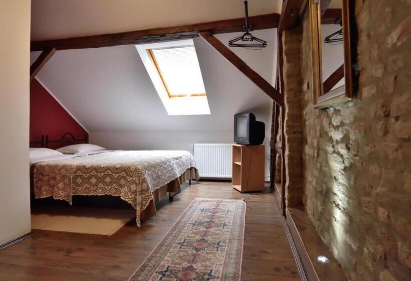 اتاق استاندارد, Bed And Breakfast Caffe Caffe