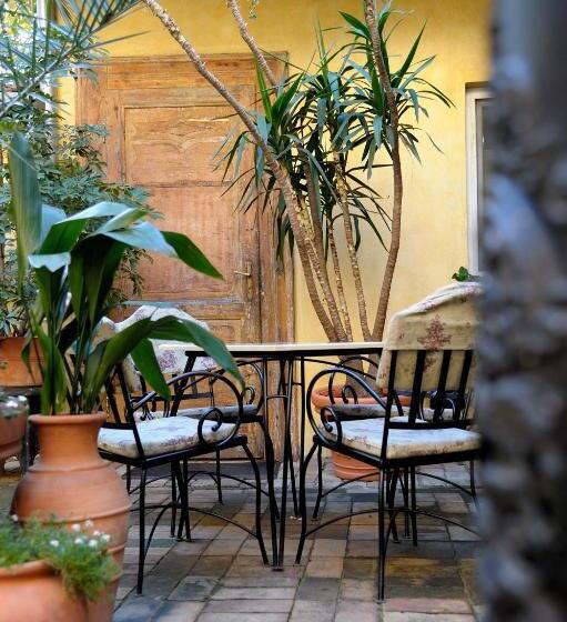 سوئیت با بالکن, Bed And Breakfast Caffe Caffe
