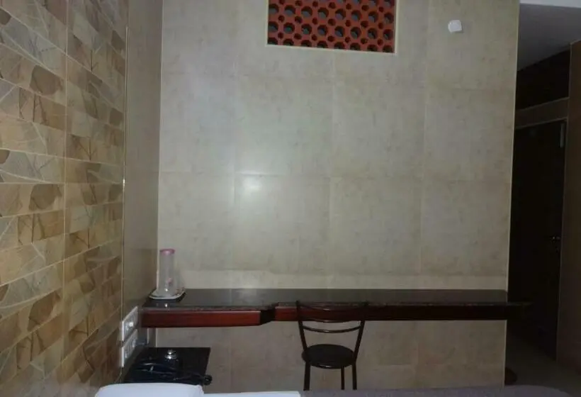 Chambre Economy, Aditya Inn