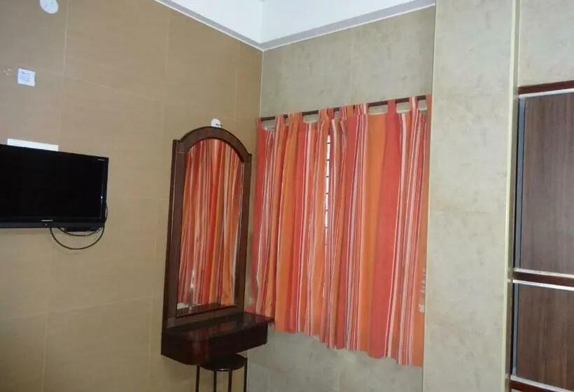 Chambre Economy, Aditya Inn
