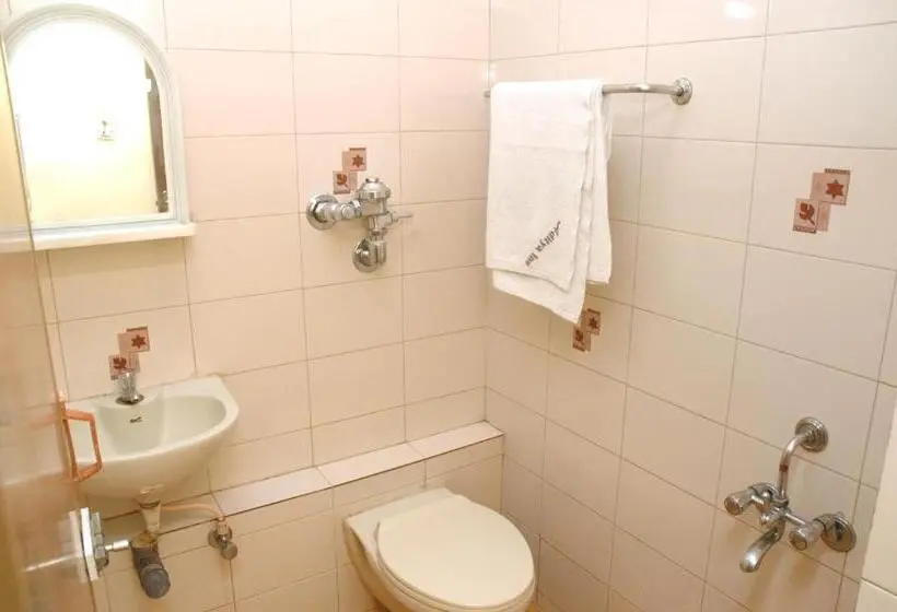 Chambre Deluxe, Aditya Inn