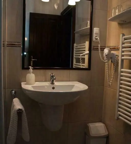 Standardzimmer, Adler
