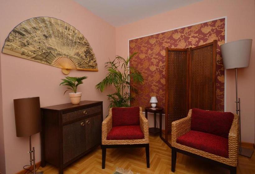 Quarto Estandar, Art Garni