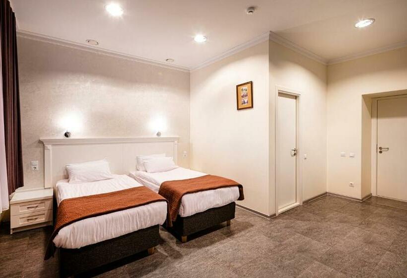 اتاق استاندارد, Biplan City