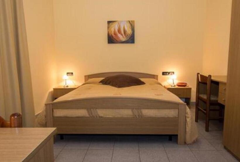 غرفة قياسية مزوَّدة بشُرفة, Ristorante Miravalle