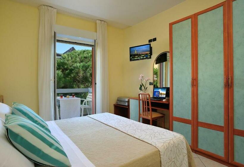 Comfort room with balcony, Riviera B&b