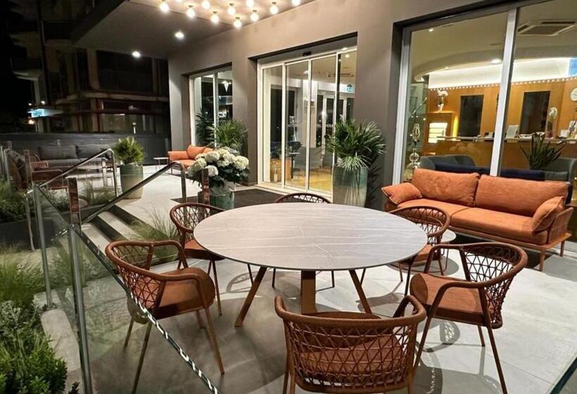 חדר סטנדרט יחיד עם מרפסת, Riviera B&b