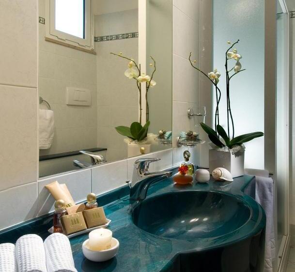 חדר אקונומי, Riviera B&b