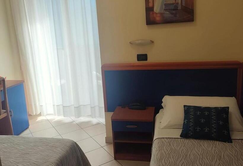 חדר אקונומי, Riviera B&b