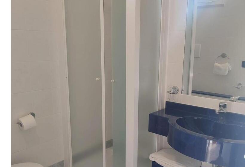 חדר אקונומי, Riviera B&b