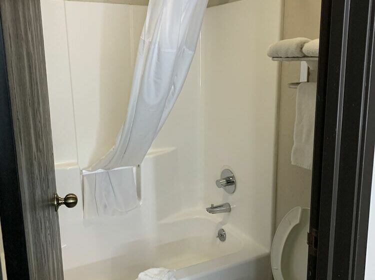 غرفه قياسيه سريرين مزدوجين, Baymont By Wyndham Enid