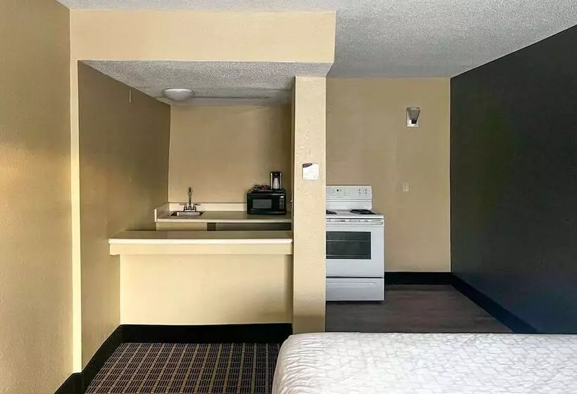 سوییت, Clarion Hotel & Suites