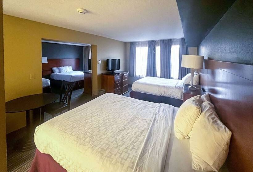 جناح, Clarion Hotel & Suites