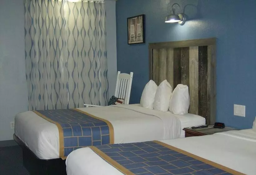 ２ダブルベッドのスタンダードルーム, Days Inn & Suites By Wyndham Terre Haute