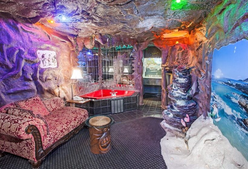 스위트, Days Inn & Suites By Wyndham Terre Haute