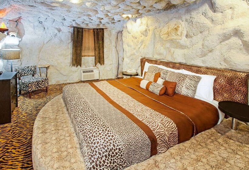 스위트, Days Inn & Suites By Wyndham Terre Haute