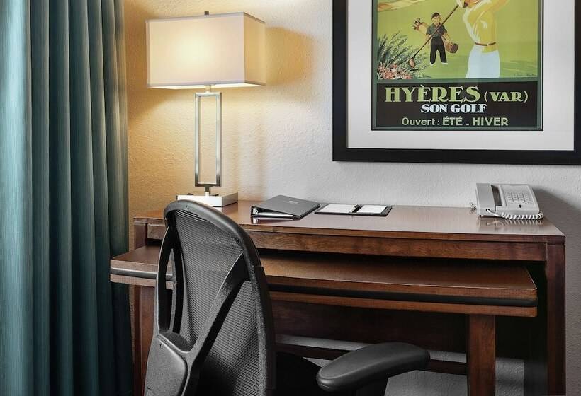 اتاق استاندارد با 2 تخت دوبل, Doubletree By Hilton Cape Cod Hyannis