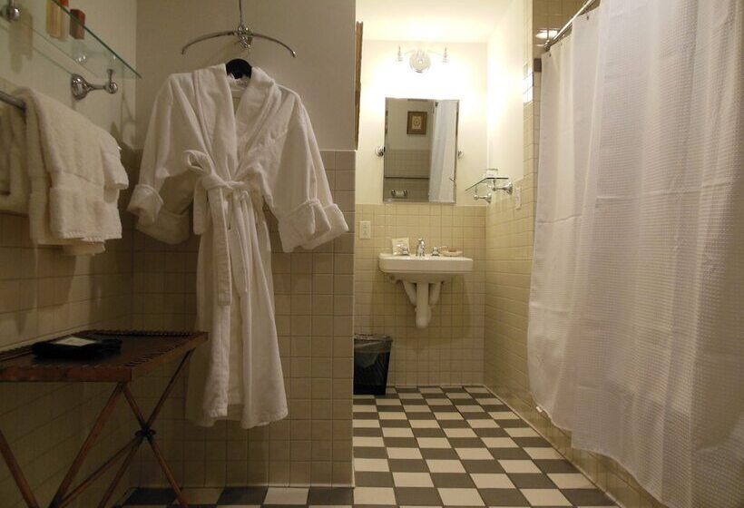 Номер Deluxe, Inn On Broadway