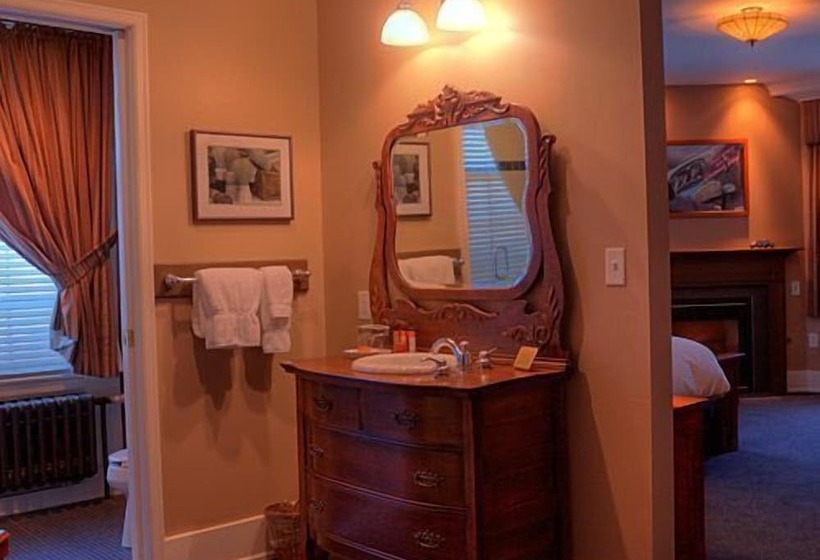 Номер Deluxe, Inn On Broadway