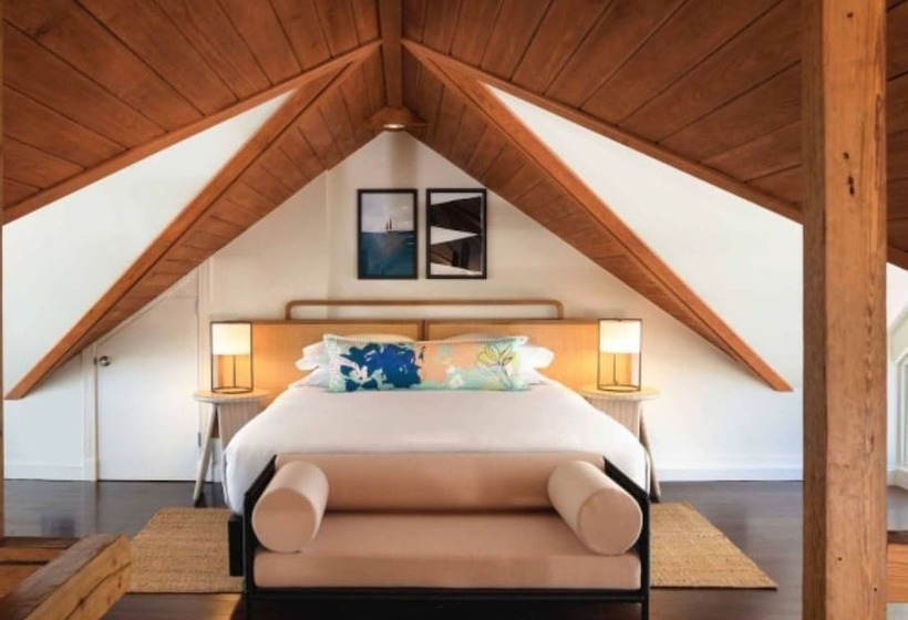 جناح, Lighthouse Hotel   Key West Historic Inns