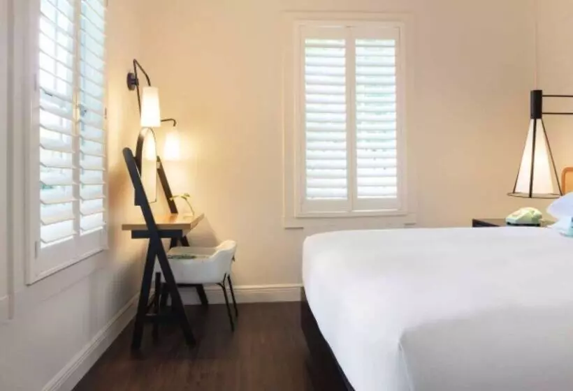 اتاق استاندارد با تخت بزرگ, Lighthouse Hotel   Key West Historic Inns