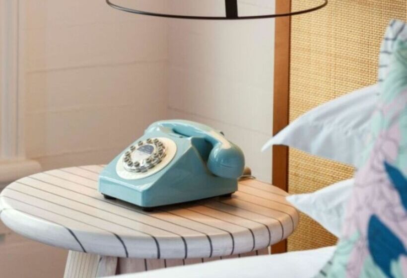 غرفة قياسية سرير كينج, Lighthouse Hotel   Key West Historic Inns